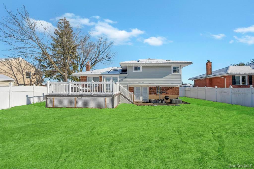 #3 photo, 19 Evers Street, Hicksville , NY 11801