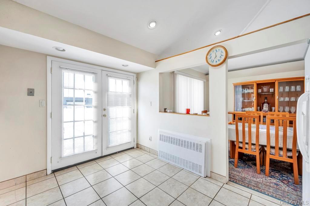 #8 photo, 19 Evers Street, Hicksville , NY 11801