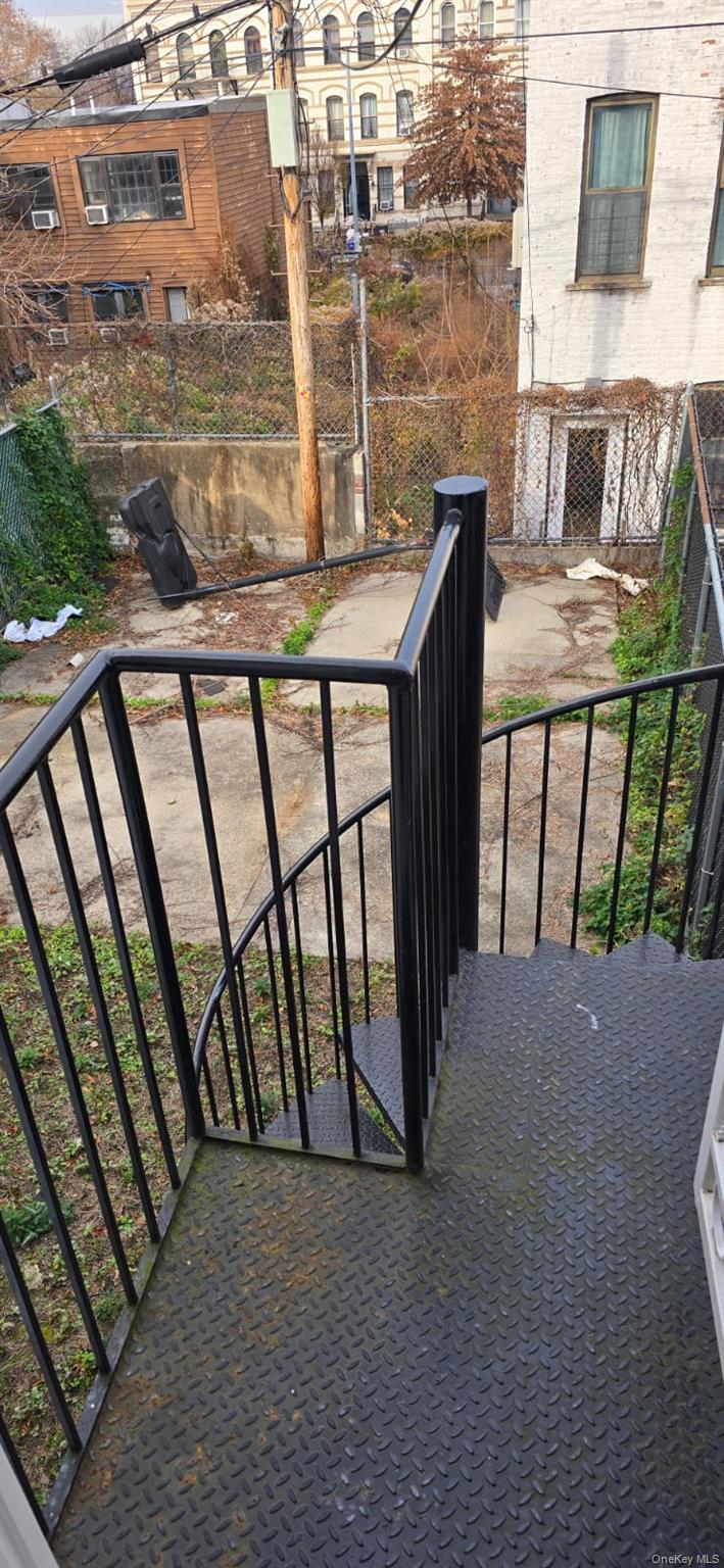 #2 photo, 235 MacDougal Street, Brooklyn , NY 11233