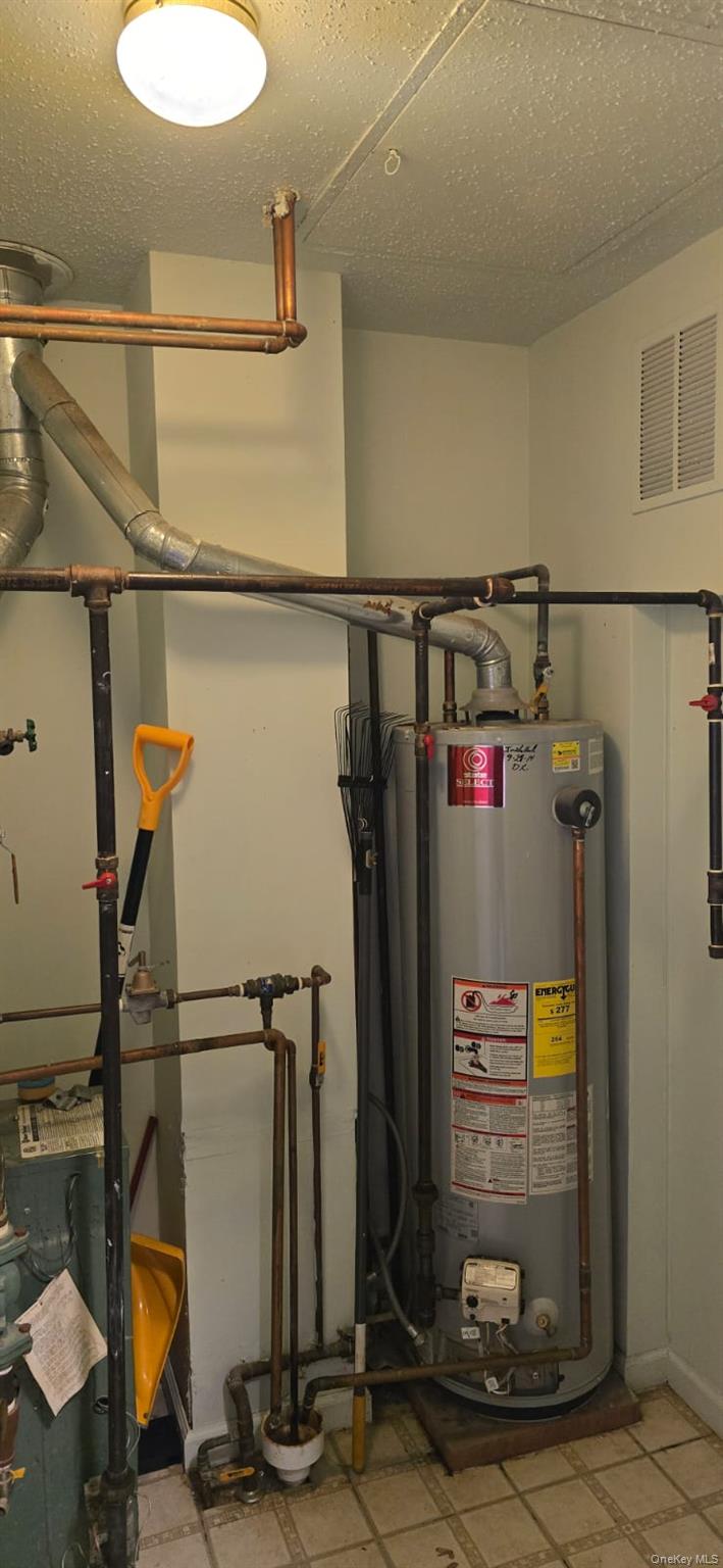 #7 photo, 235 MacDougal Street, Brooklyn , NY 11233