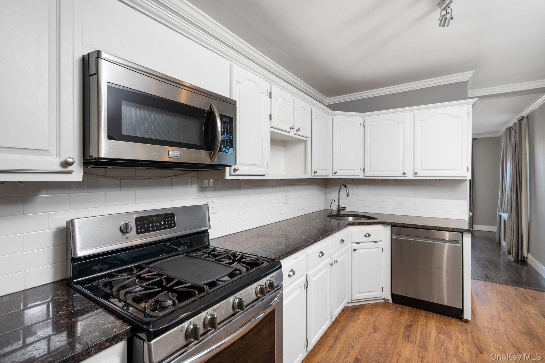 #10 photo, 23-55 Bell Boulevard Boulevard, 皇后区 Bayside , NY 11360