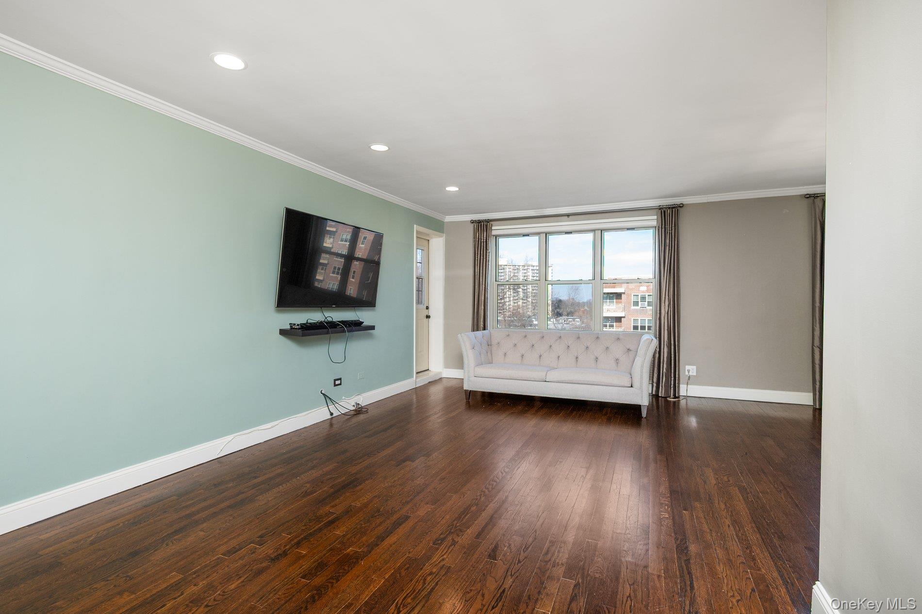 #6 photo, 23-55 Bell Boulevard Boulevard, 皇后区 Bayside , NY 11360