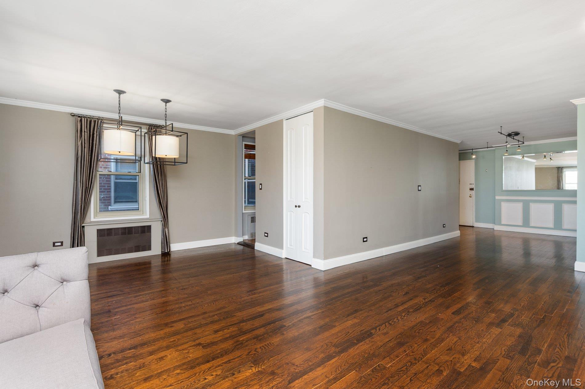 #8 photo, 23-55 Bell Boulevard Boulevard, 皇后区 Bayside , NY 11360