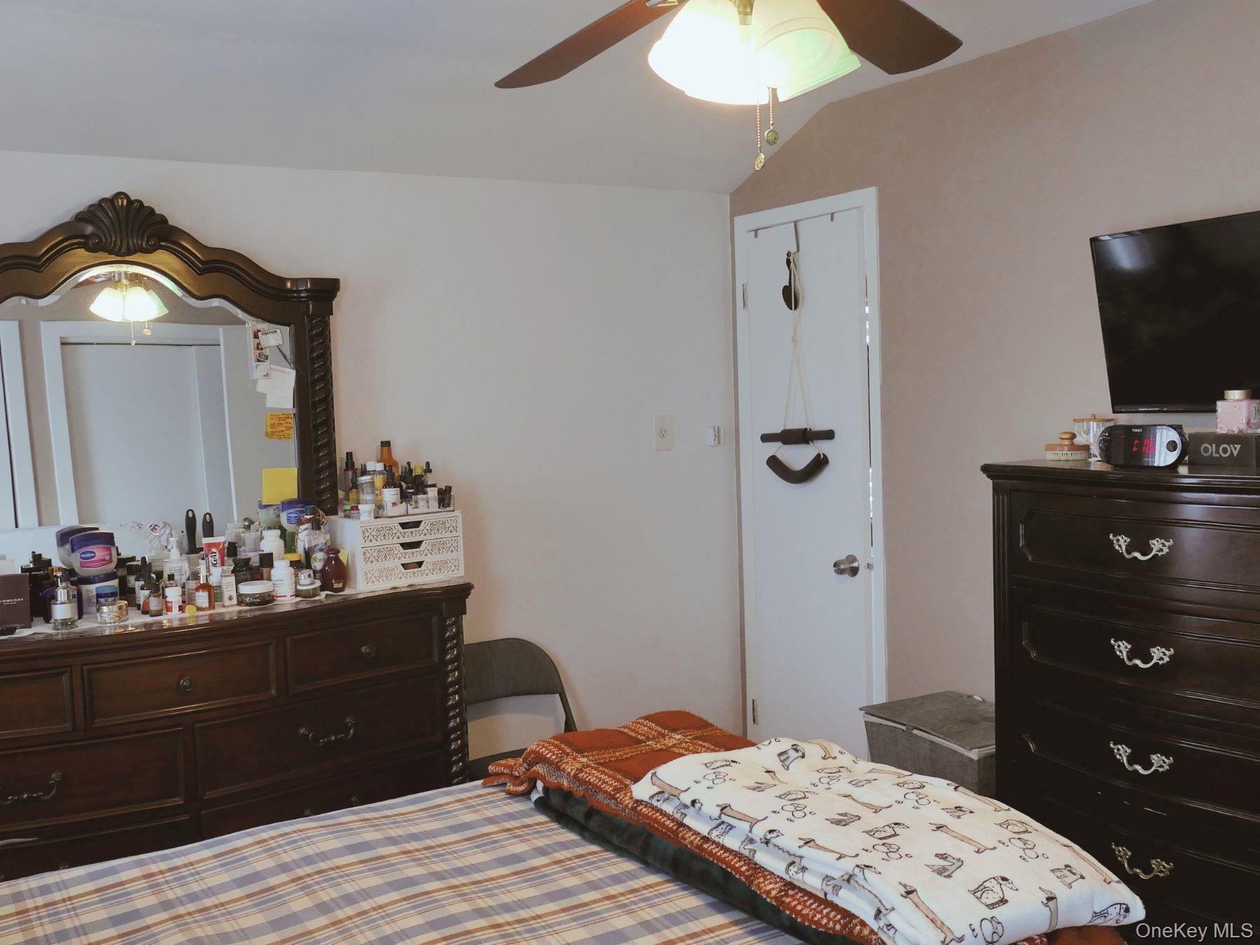 #12 photo, 15513 113th Avenue, Jamaica , NY 11433