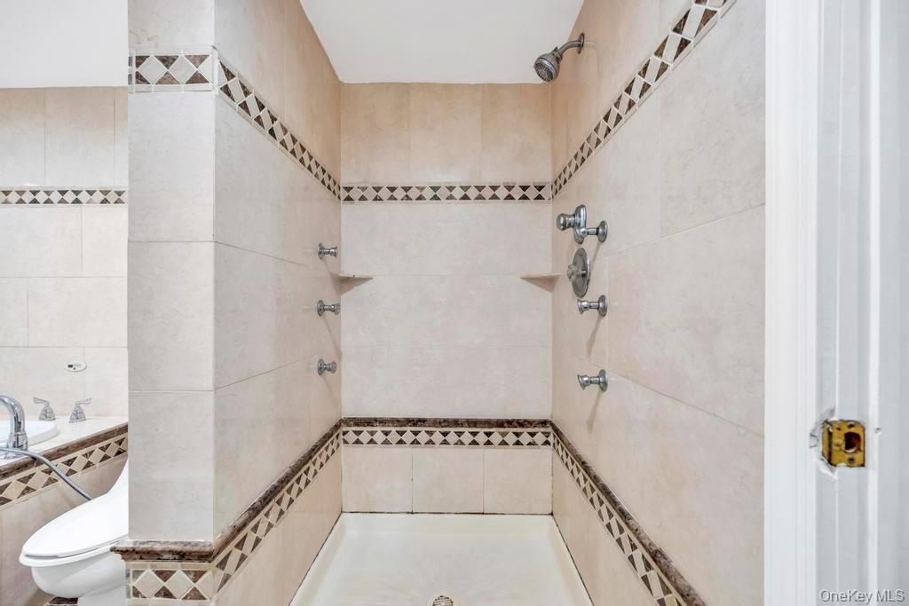 #12 photo, 32 Longfellow Avenue, Westbury , NY 11590