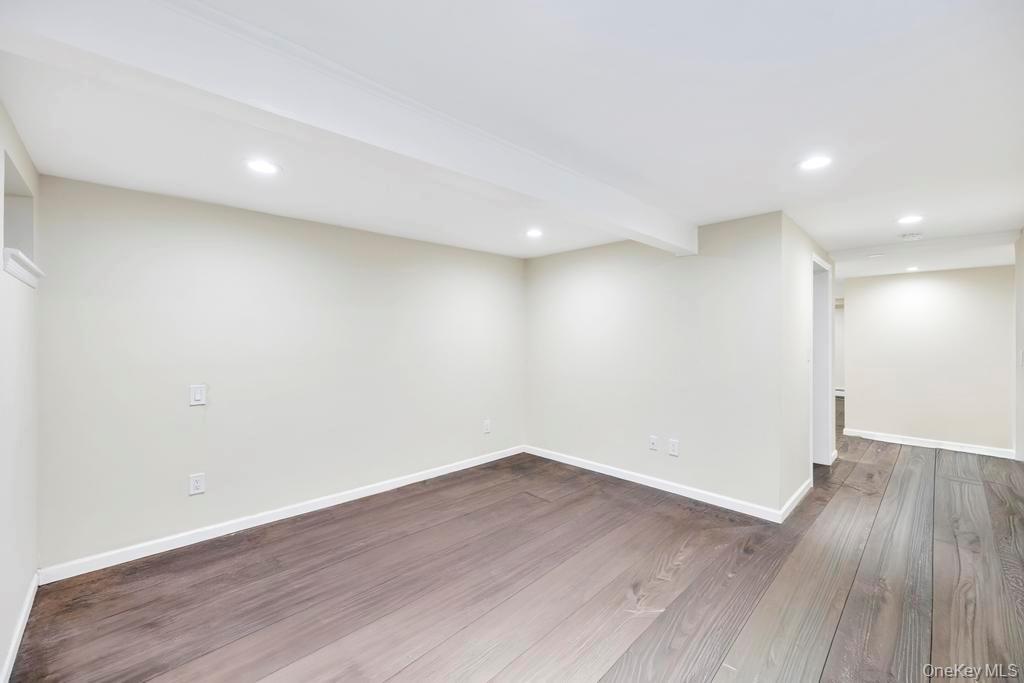 #14 photo, 32 Longfellow Avenue, Westbury , NY 11590