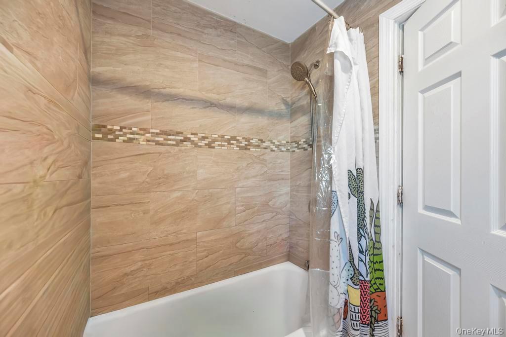 #16 photo, 32 Longfellow Avenue, Westbury , NY 11590