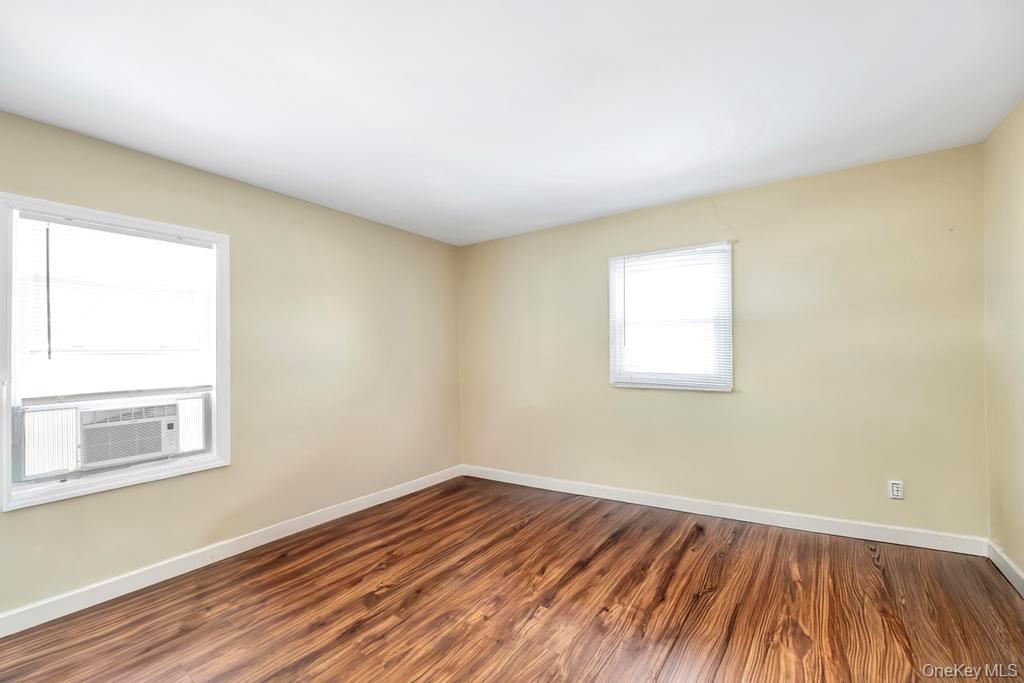 #18 photo, 32 Longfellow Avenue, Westbury , NY 11590