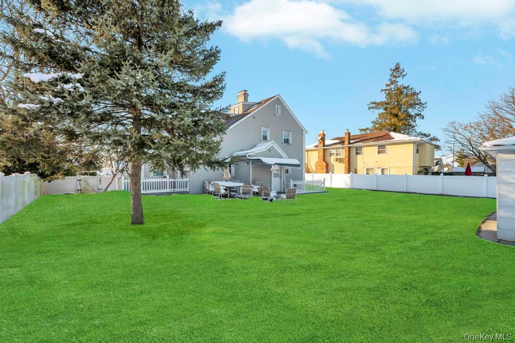 #3 photo, 32 Longfellow Avenue, Westbury , NY 11590