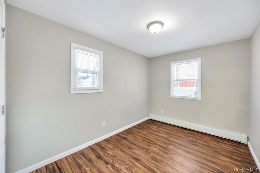 #4 photo, 32 Longfellow Avenue, Westbury , NY 11590