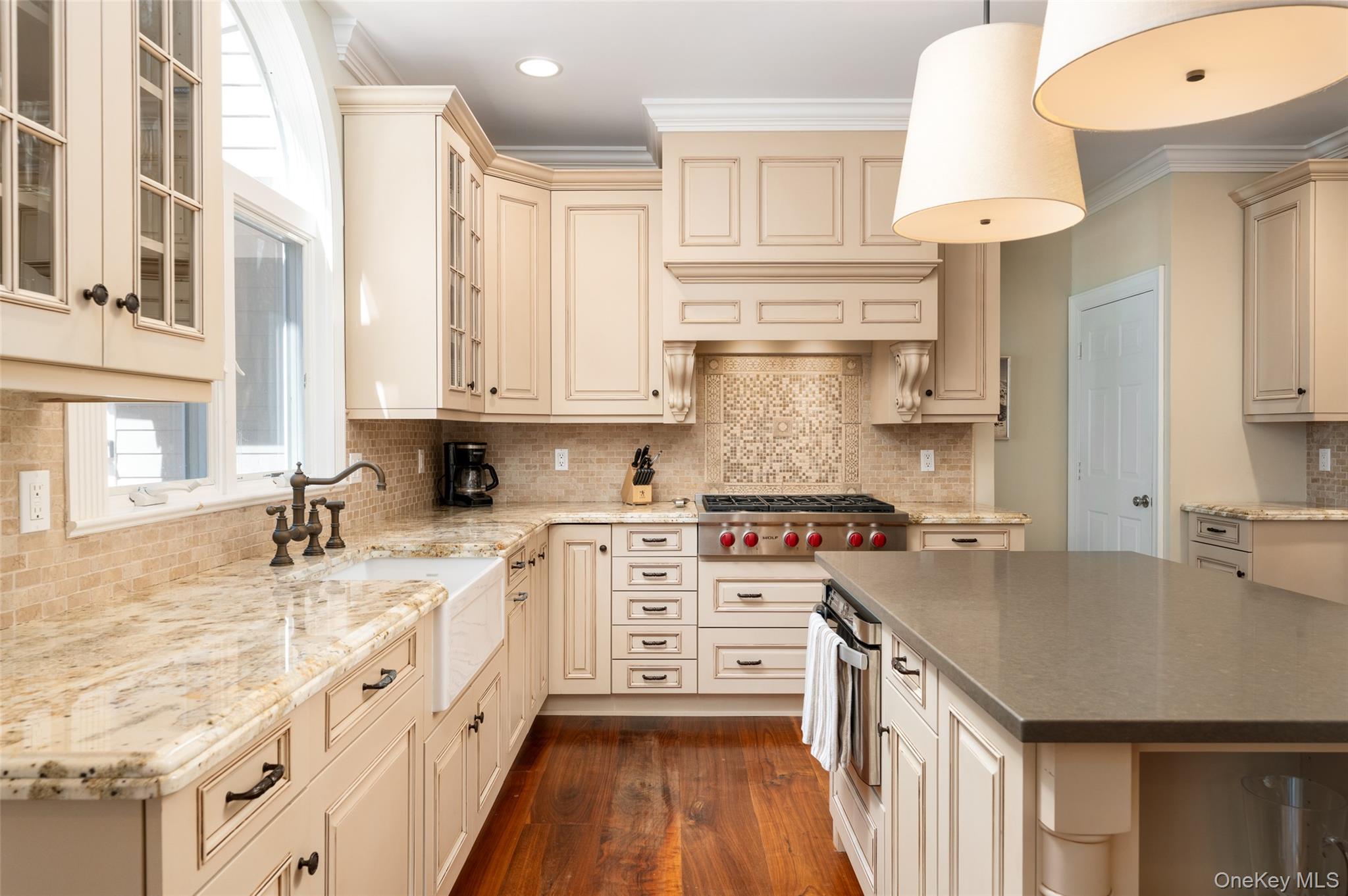 #10 photo, 8 Mountain Laurel Lane, Southampton , NY 11968