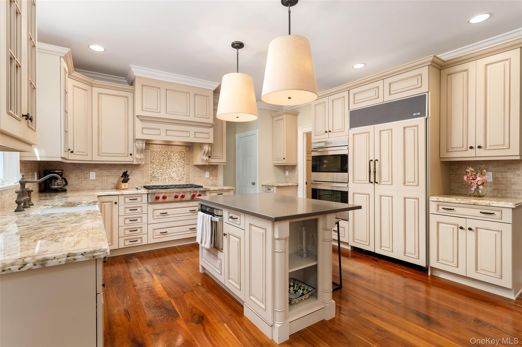 #12 photo, 8 Mountain Laurel Lane, Southampton , NY 11968