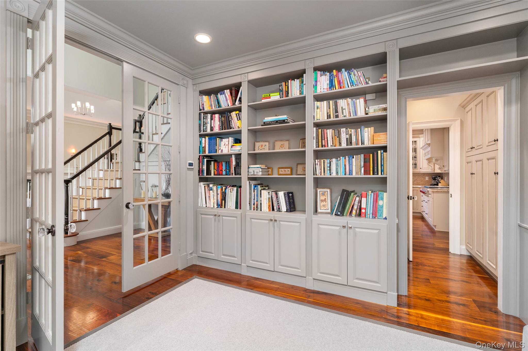 #16 photo, 8 Mountain Laurel Lane, Southampton , NY 11968