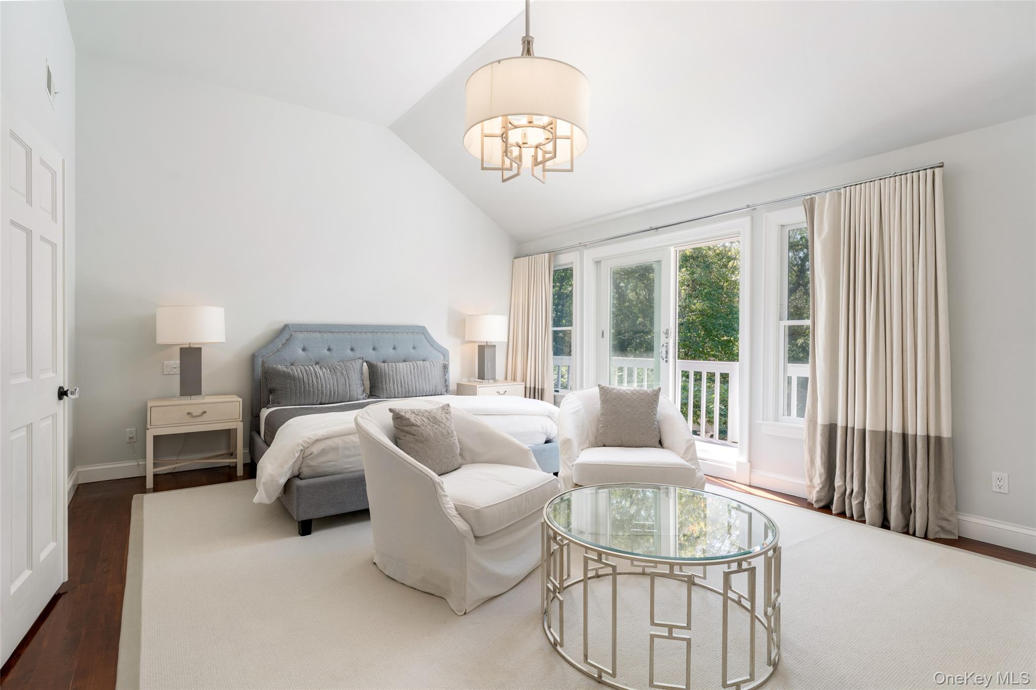 #18 photo, 8 Mountain Laurel Lane, Southampton , NY 11968