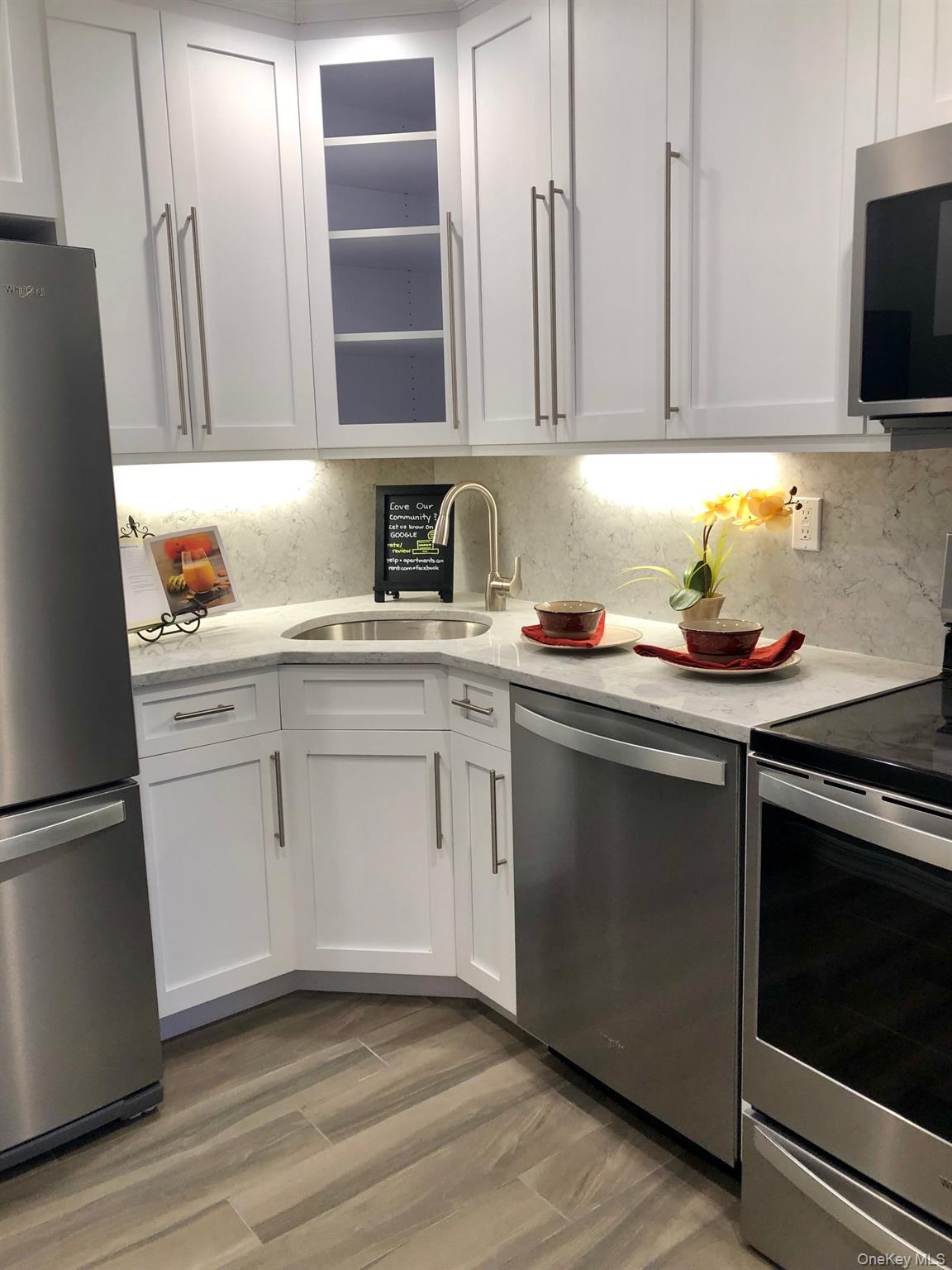 #2 photo, 425 Newbridge Road, 长岛 East Meadow , NY 11554