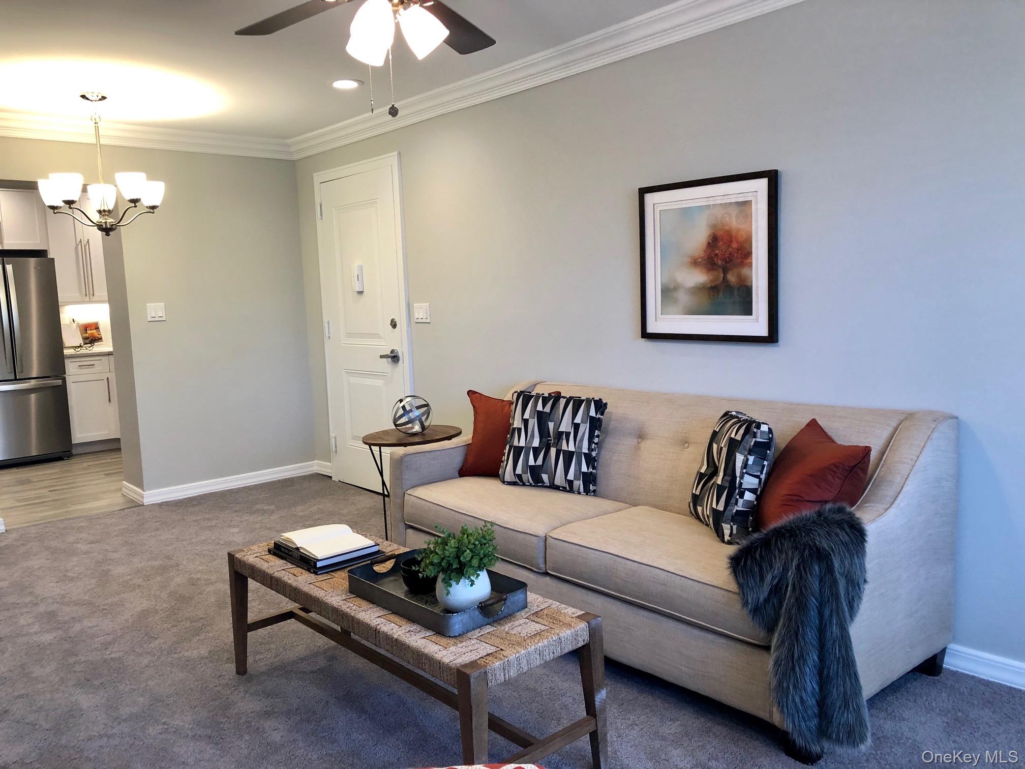 #3 photo, 425 Newbridge Road, 长岛 East Meadow , NY 11554