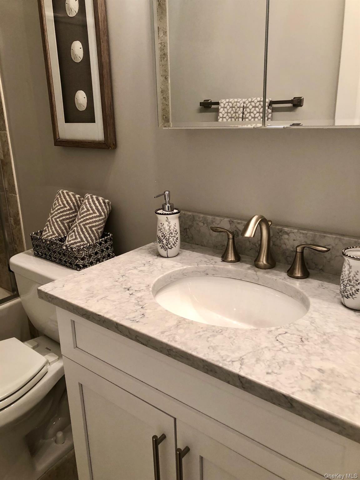 #8 photo, 425 Newbridge Road, 长岛 East Meadow , NY 11554