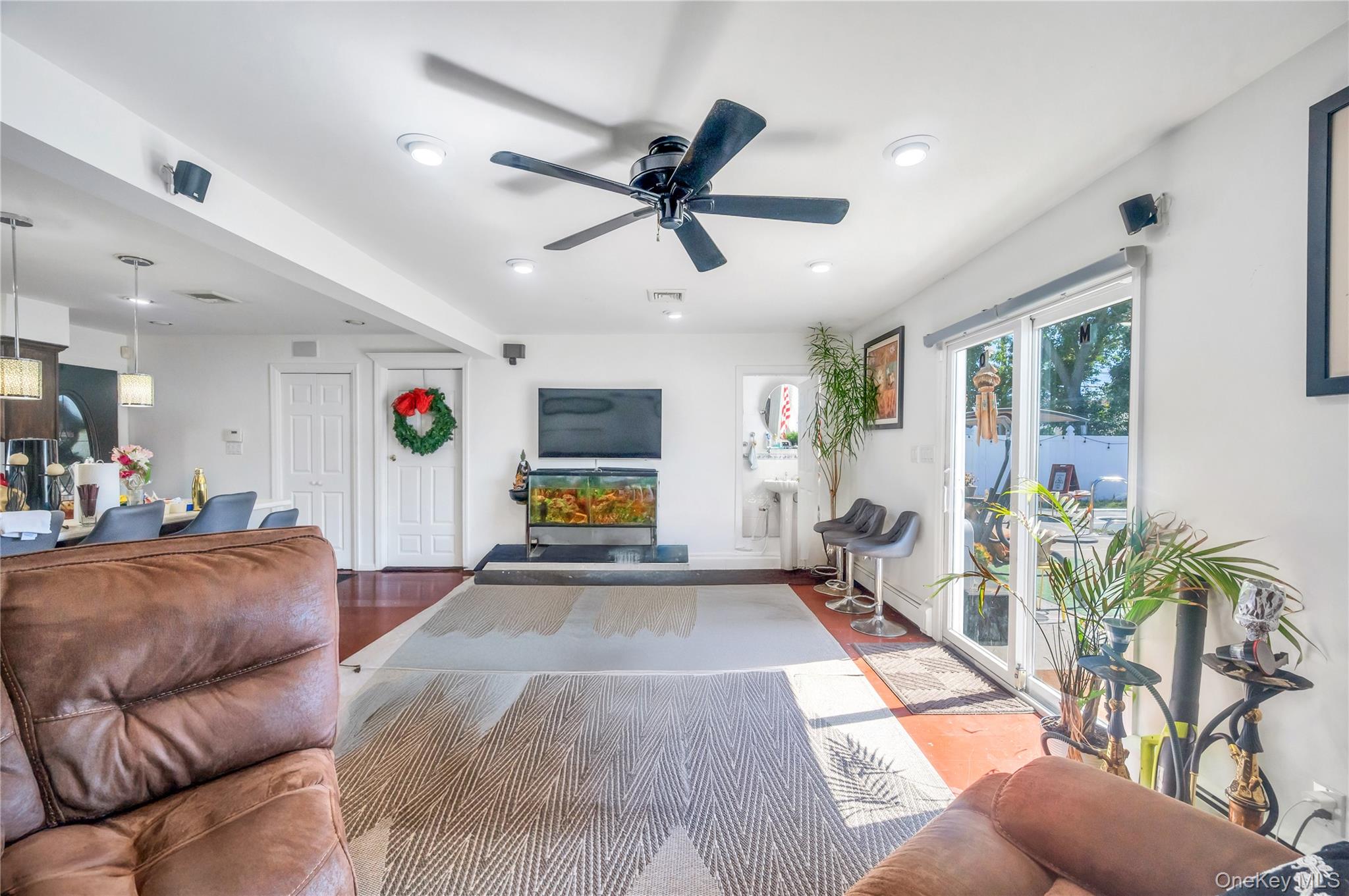 #5 photo, 6 Regal Lane, Levittown , NY 11756