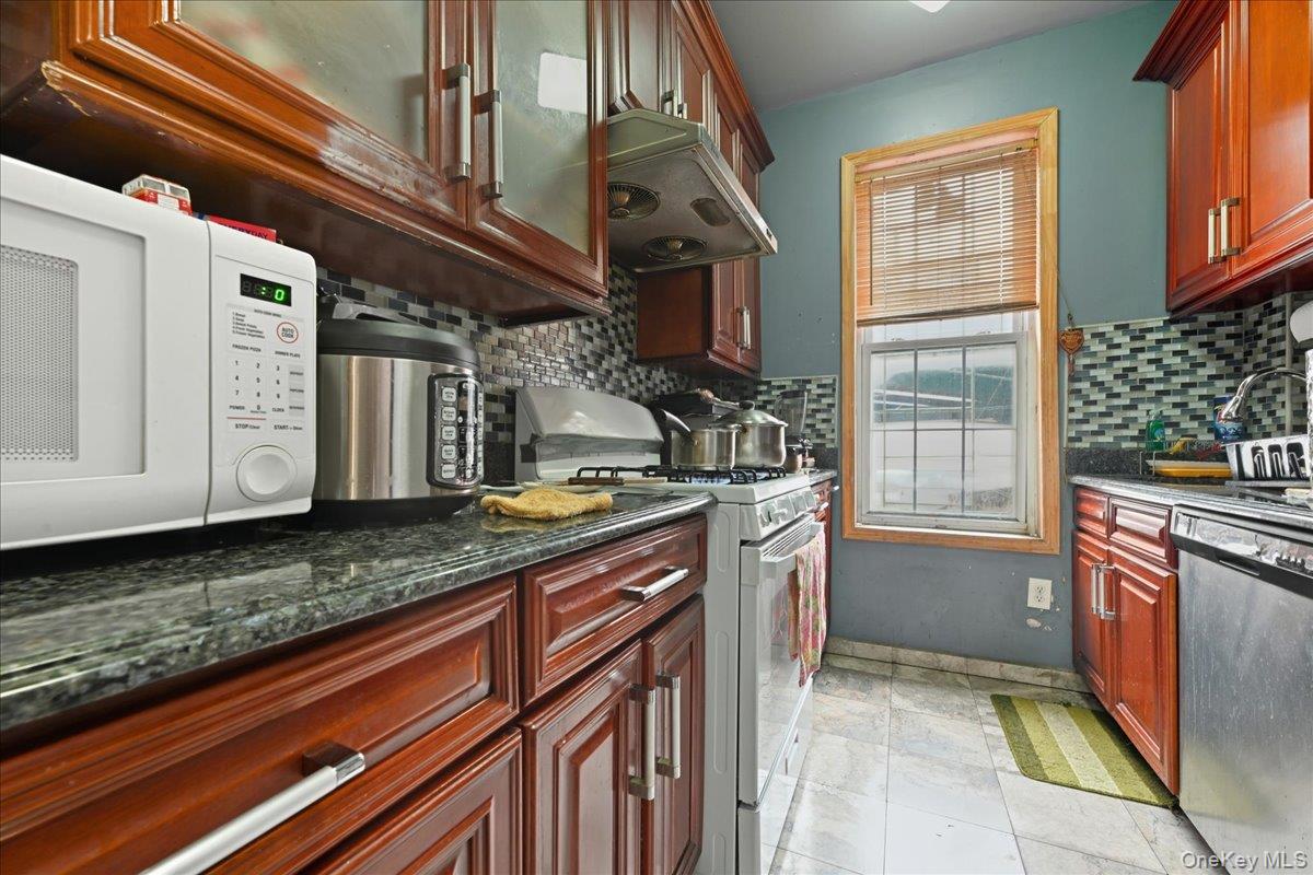 #15 photo, 756 Woodward Avenue, Ridgewood , NY 11385