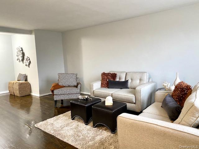 #4 photo, 43-60 Douglaston Parkway, Douglaston , NY 11363