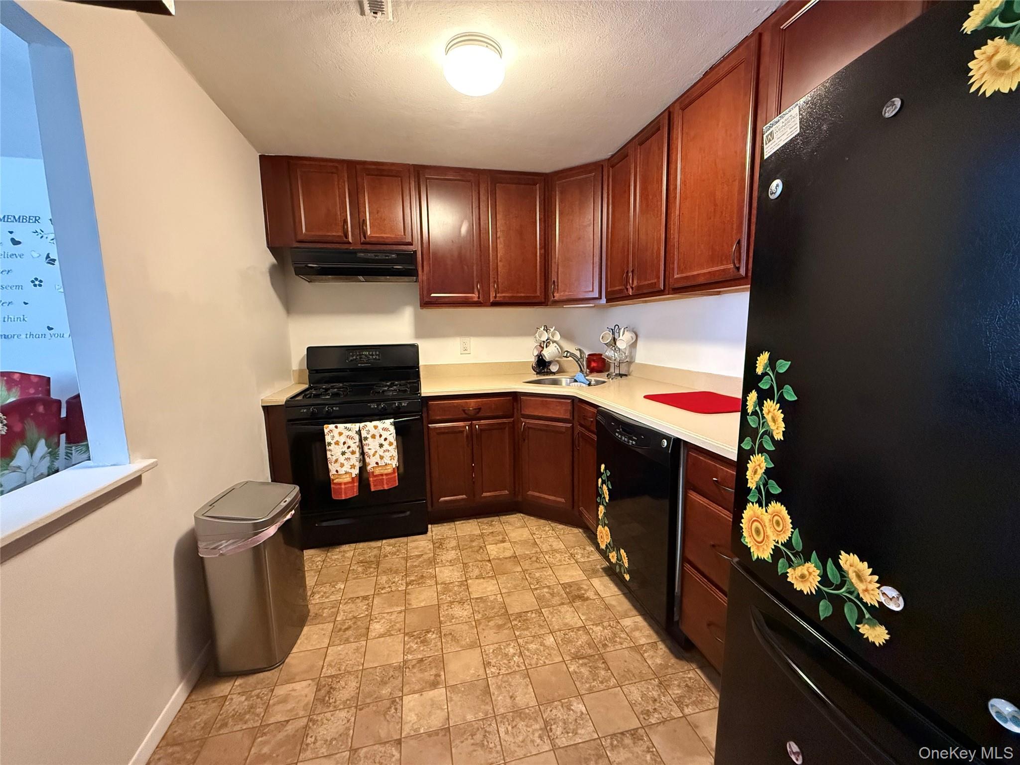 #8 photo, 55 Pinebrook Place, 롱 아일랜드 Bay Shore , NY 11706