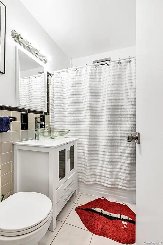 #15 photo, 2 W End Avenue, Brooklyn , NY 11235