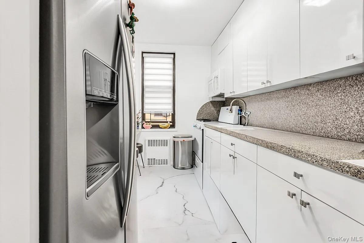 #7 photo, 2 W End Avenue, Brooklyn , NY 11235