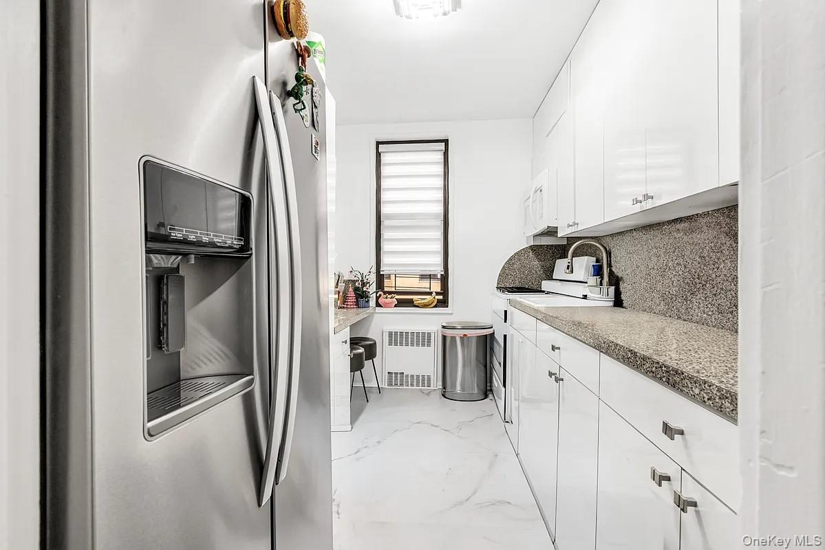 #8 photo, 2 W End Avenue, Brooklyn , NY 11235