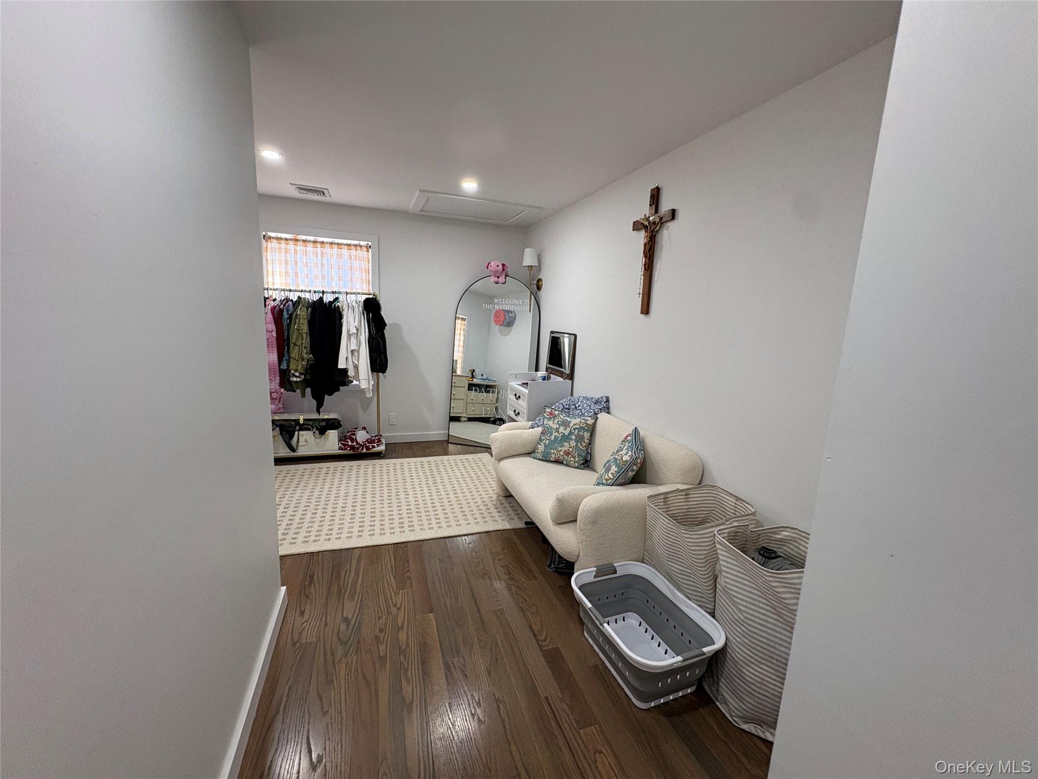 #10 photo, 46 Maxwell Avenue, Oyster Bay , NY 11771