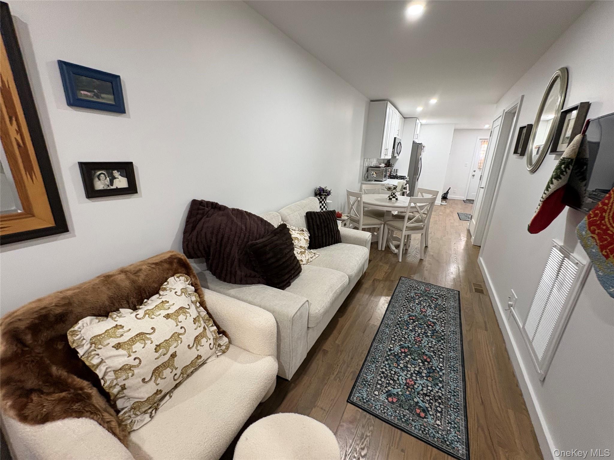 #3 photo, 46 Maxwell Avenue, Oyster Bay , NY 11771