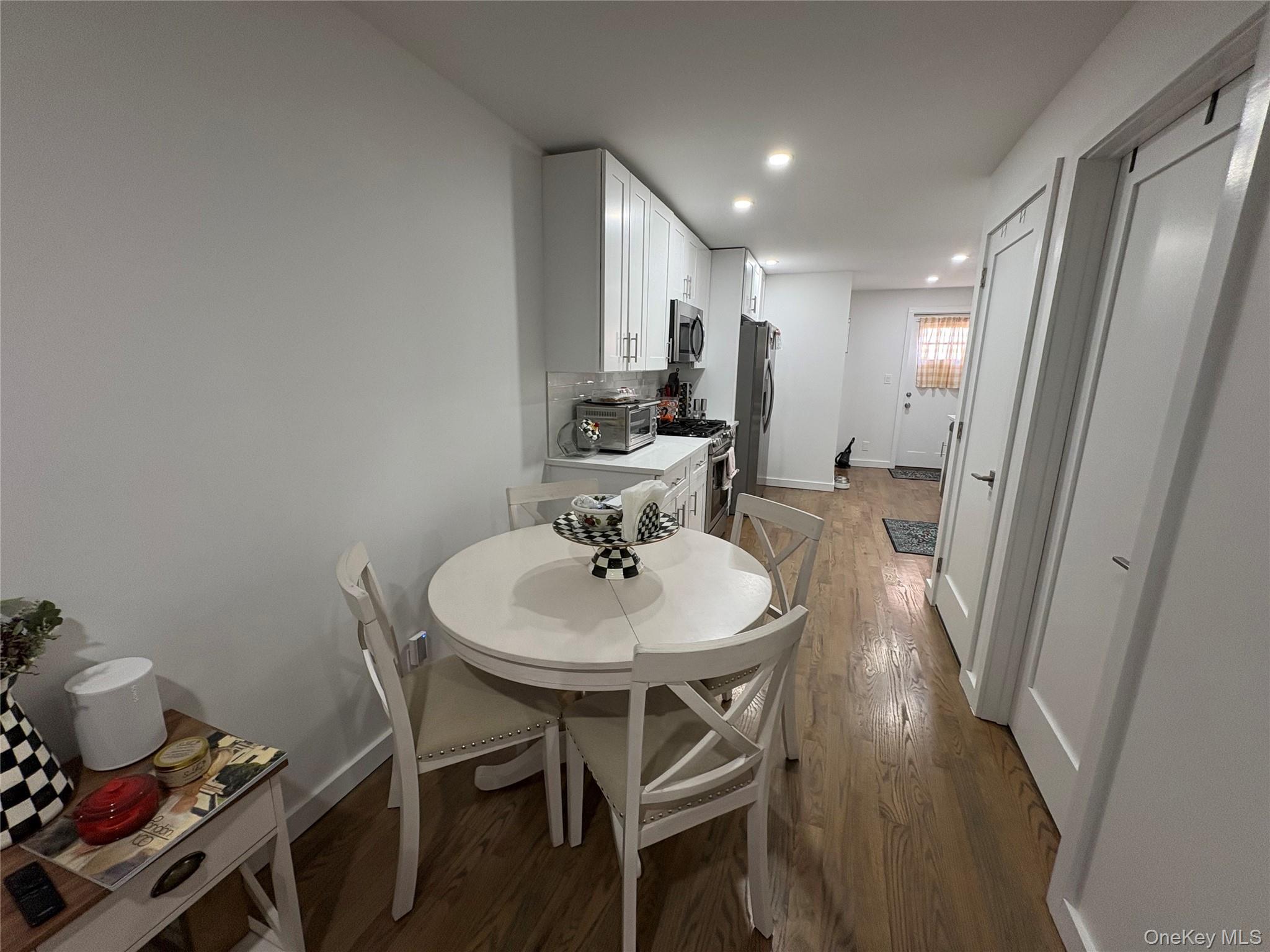 #4 photo, 46 Maxwell Avenue, Oyster Bay , NY 11771