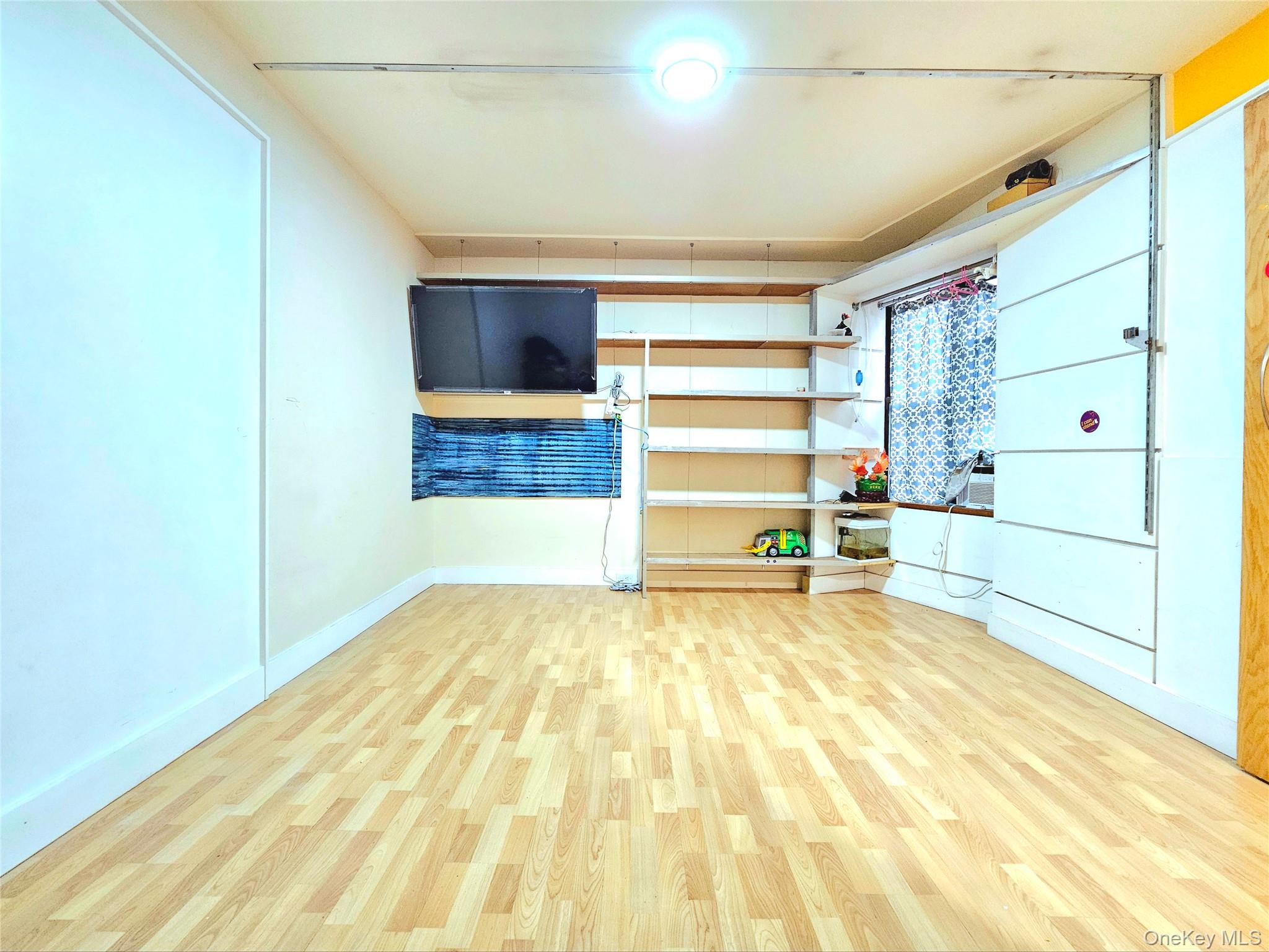 #2 photo, 3281 Hull Avenue, Bronx , NY 10467