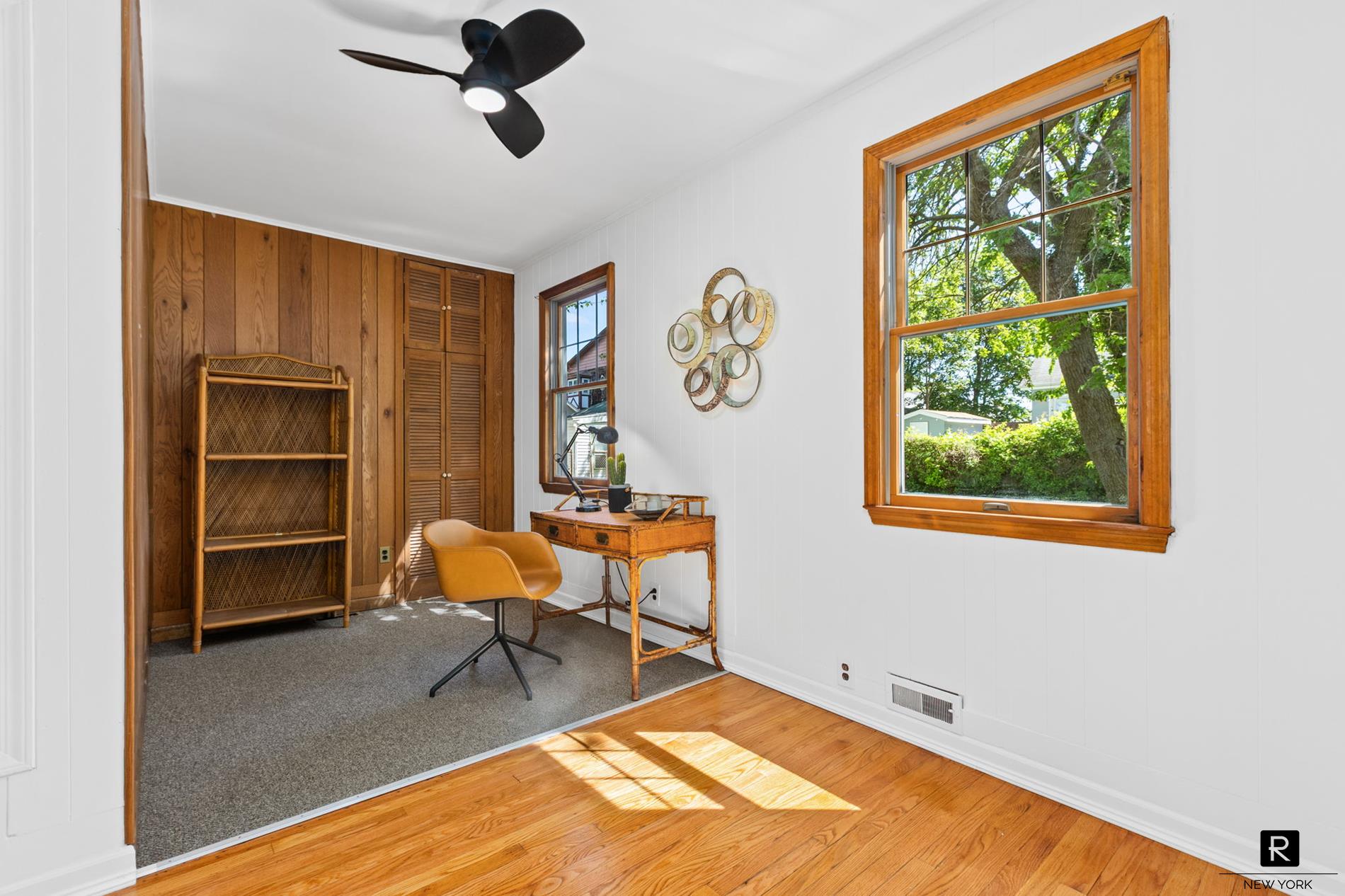 #13 photo, 25 Bay Street, City Island , NY 10464