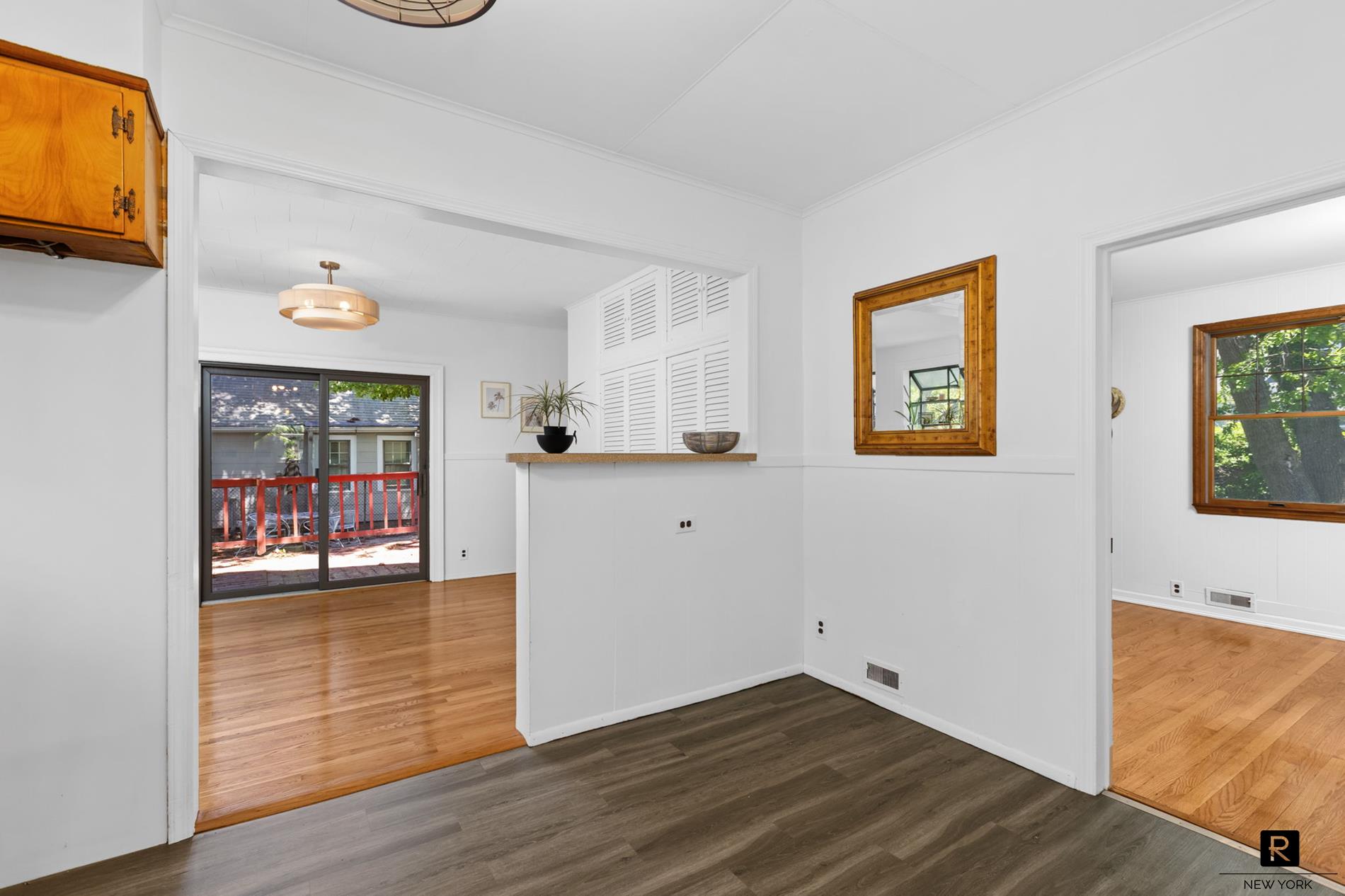 #17 photo, 25 Bay Street, City Island , NY 10464