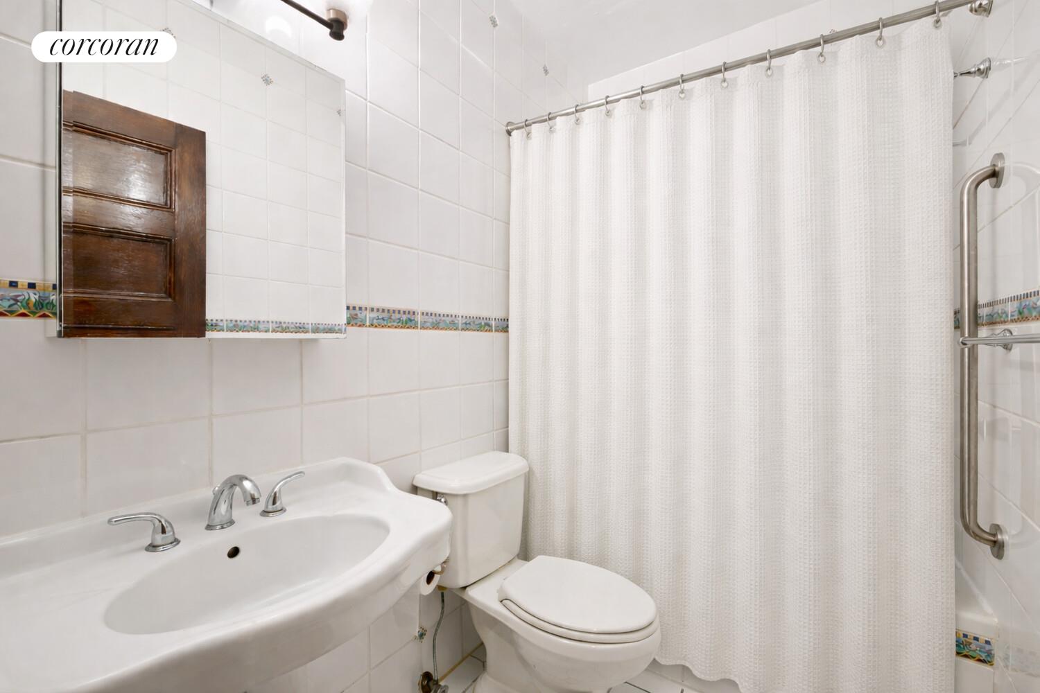 #10 photo, 243 W 98TH Street, מנהטן Upper West Side , NY 10025