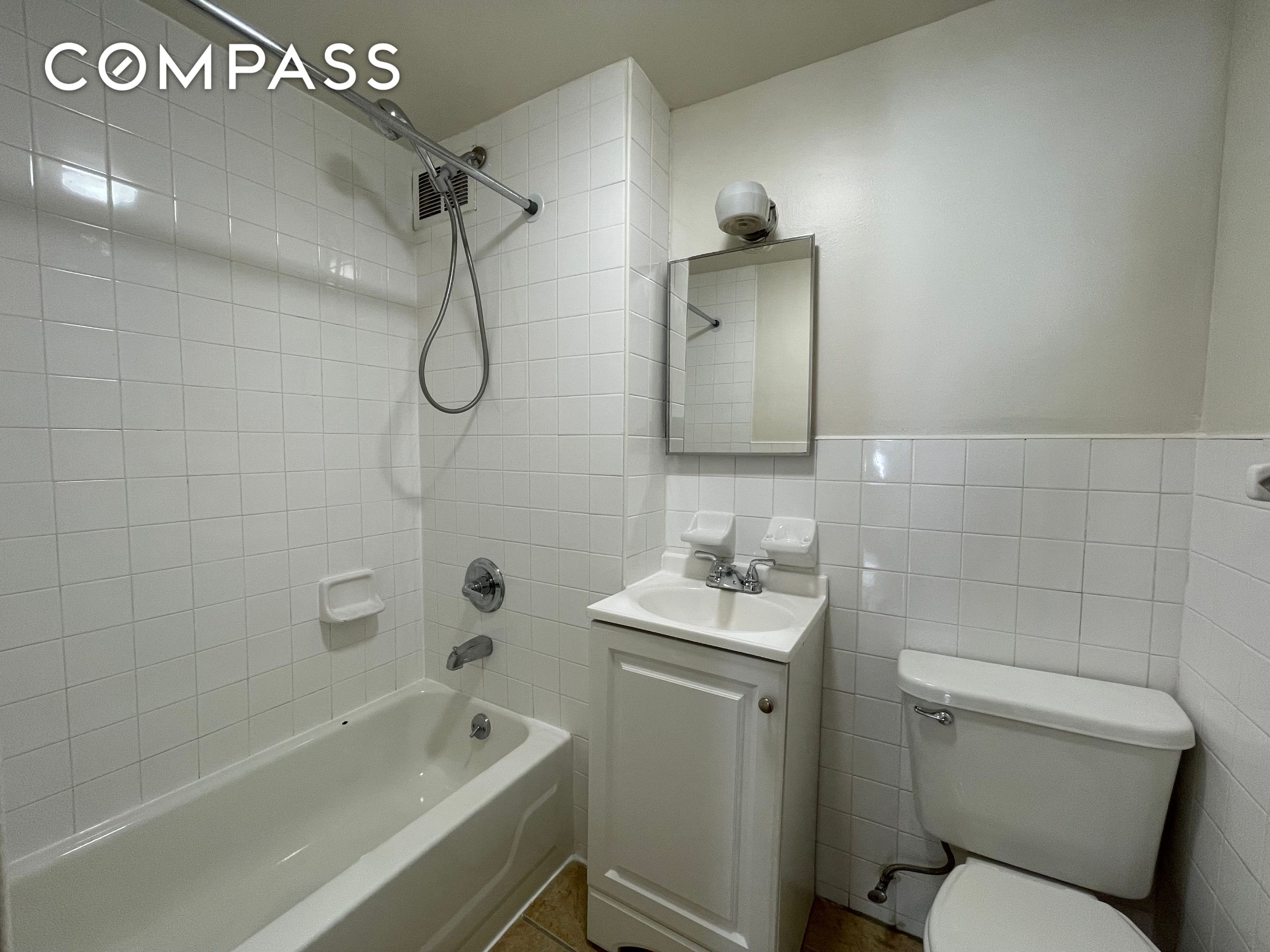 #4 photo, New York City, ম্যানহাটন East Village , NY 10009