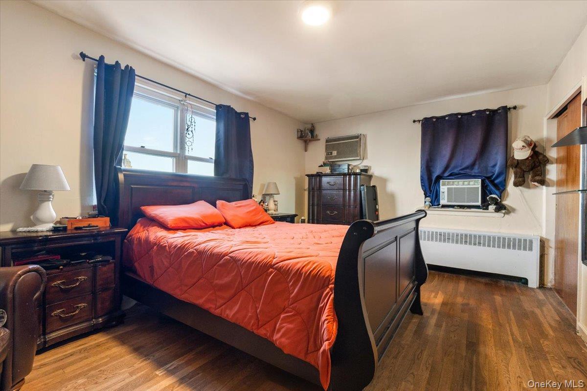 #15 photo, 2761 Hering Avenue, Bronx , NY 10469