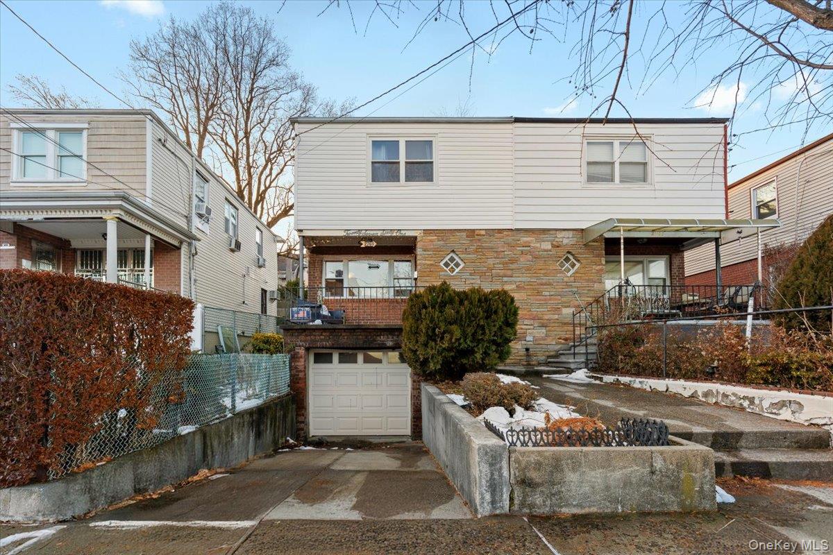 #2 photo, 2761 Hering Avenue, Bronx , NY 10469
