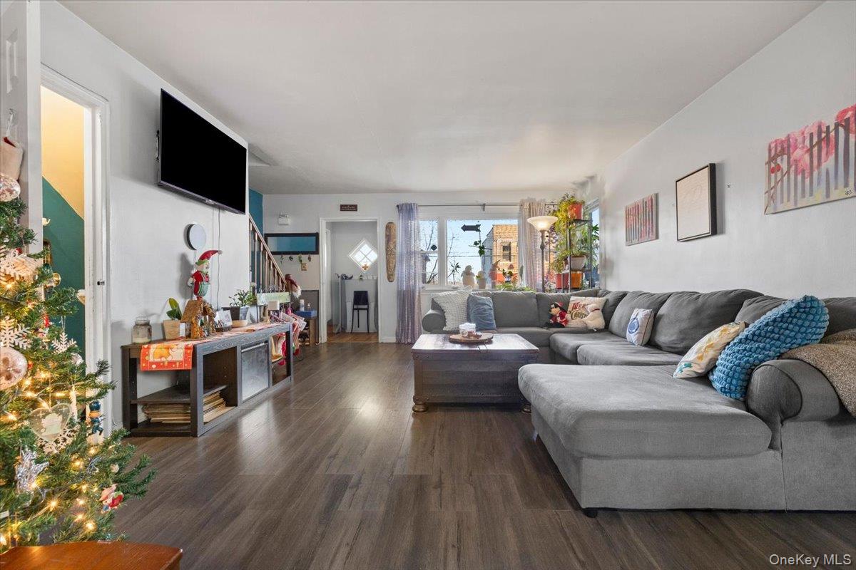 #7 photo, 2761 Hering Avenue, Bronx , NY 10469