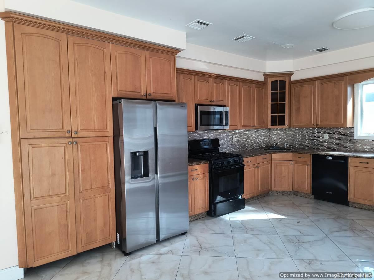 #20 photo, 73 W Maple Avenue, 뉴욕주 Monsey , NY 10952