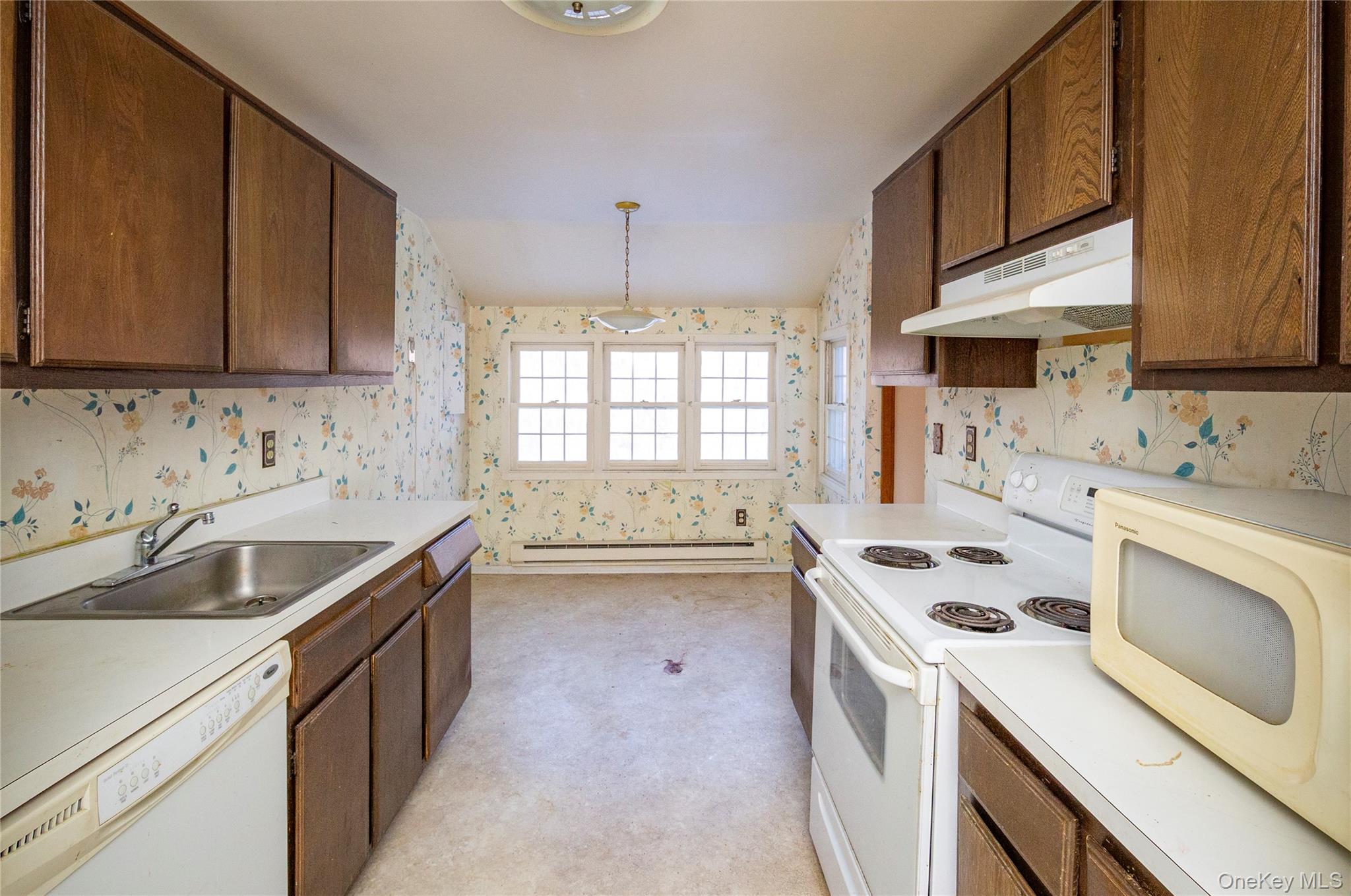 #6 photo, 502 Holly Stream Court, Brewster , NY 10509