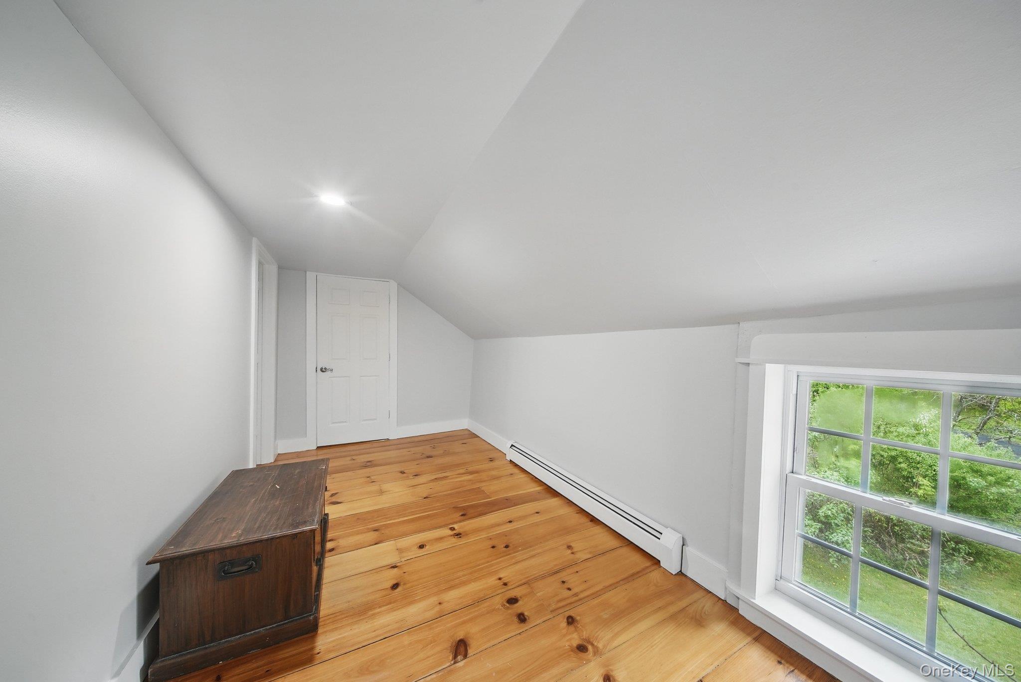 #13 photo, 831 County Route 12, 뉴욕주 New Hampton , NY 10958