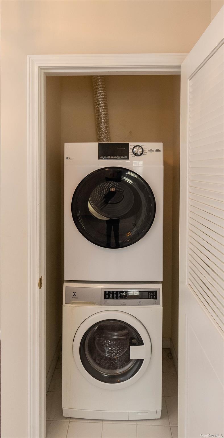 #16 photo, 70 Aveonis Court, Fishkill , NY 12524