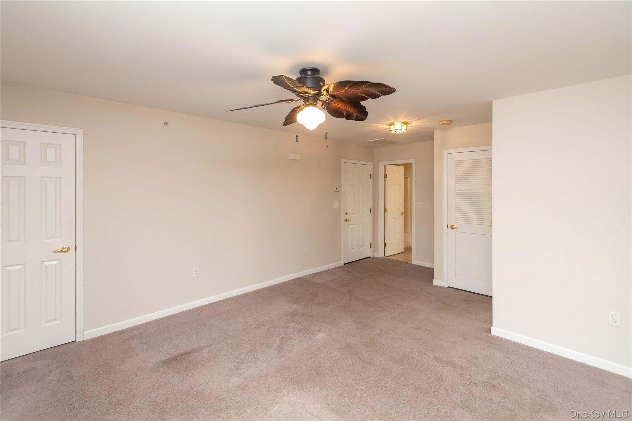 #8 photo, 70 Aveonis Court, Fishkill , NY 12524