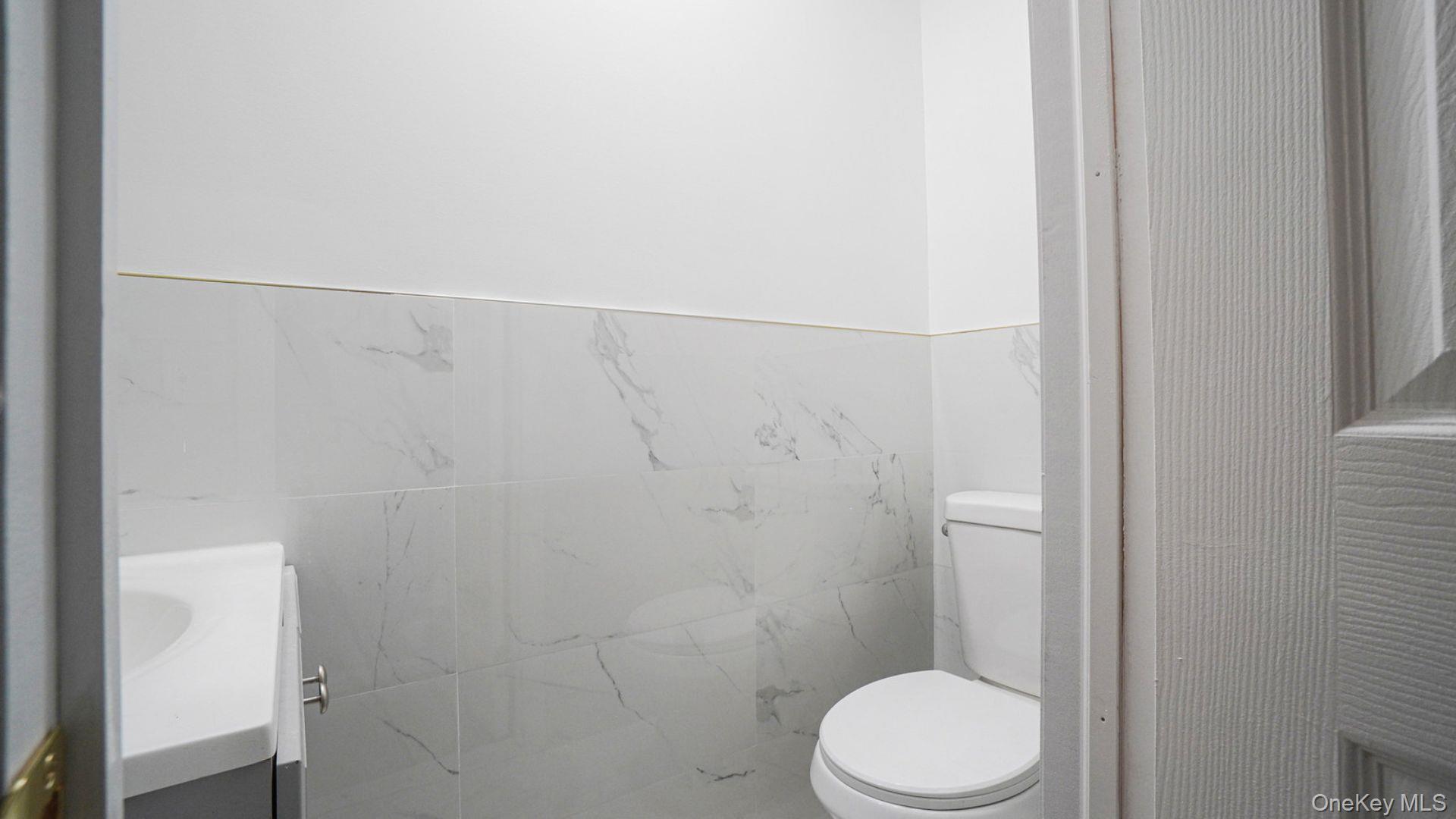 #15 photo, 836 E 229th Street, 布朗士 Bronx , NY 10466