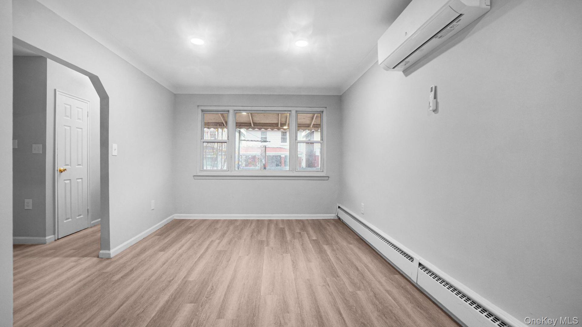 #9 photo, 836 E 229th Street, 布朗士 Bronx , NY 10466