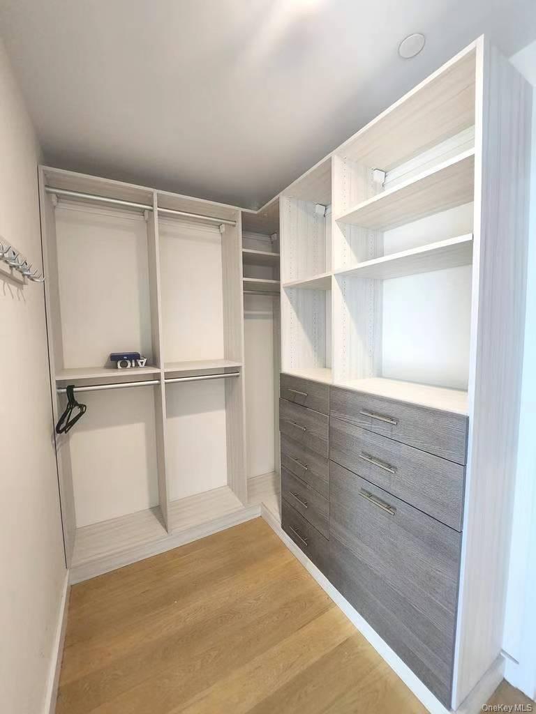 #4 photo, 131-01 40th Road, Flushing , NY 11354