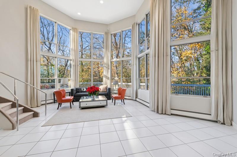 #18 photo, 6 The Maples, नासाउ काउंटी Roslyn , NY 11576