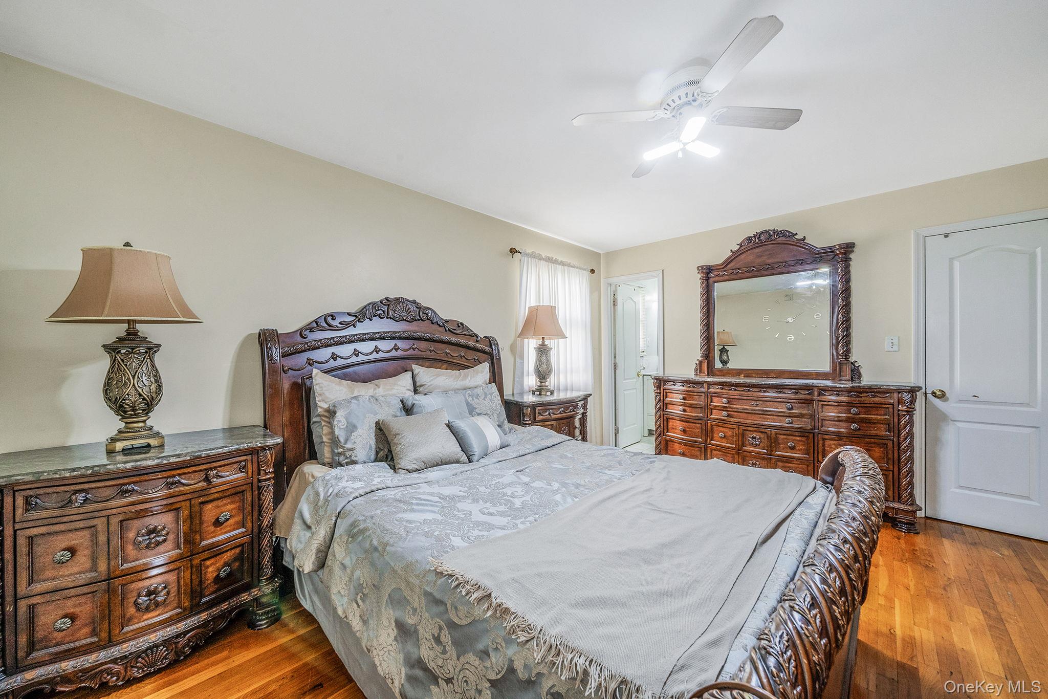 #13 photo, 8470 159th Street, কুইন্‌স Jamaica Hills , NY 11432