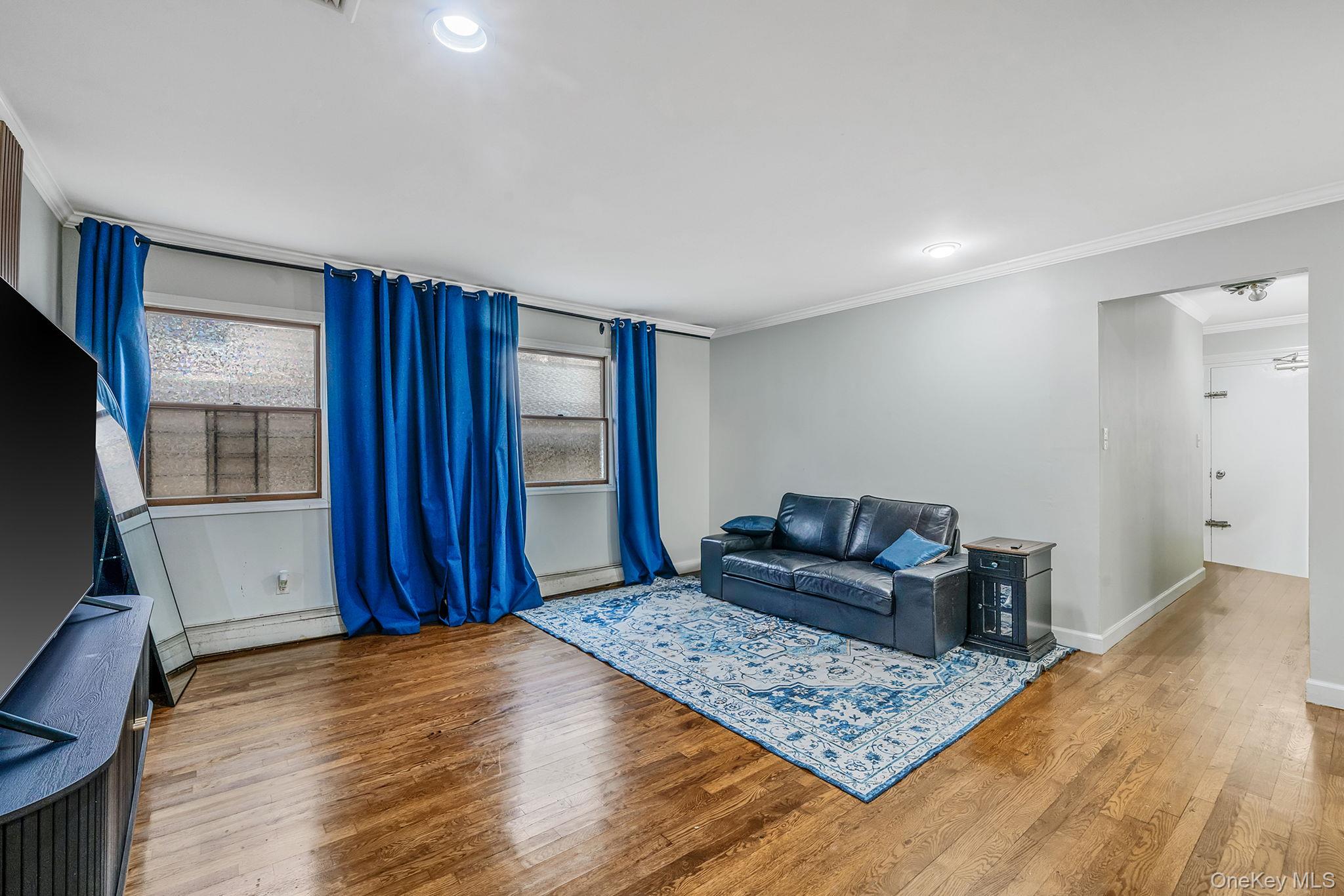 #19 photo, 8470 159th Street, কুইন্‌স Jamaica Hills , NY 11432